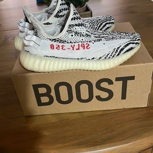 Men’s 6 1/2 Yeezy boost 350 V2